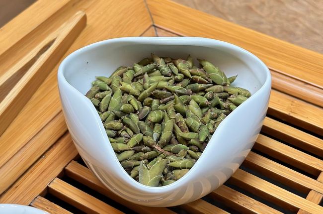 Dragon claw, Vietnam wild tea tree buds - TeaPot Bliss